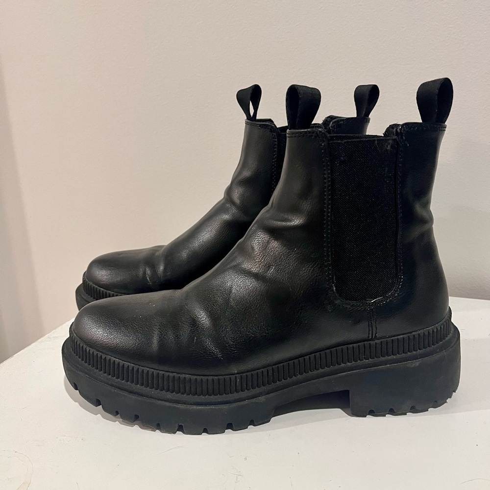 Chelsea boots